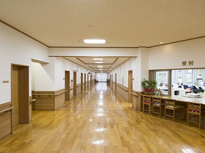 実務者~時給1350円特養介護職|陸亀がアイドル!?|京都久世