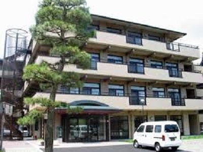 初任者時給1320円の特養介護職|夜勤無|京都御所隣の好立地