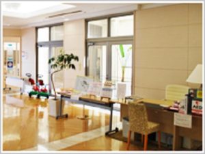 初任者研修修了時給1320円の特養介護職|人材育成◎|川西一庫