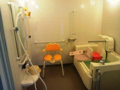 ≪神戸和田岬≫時給1350円☆デイ介護福祉士