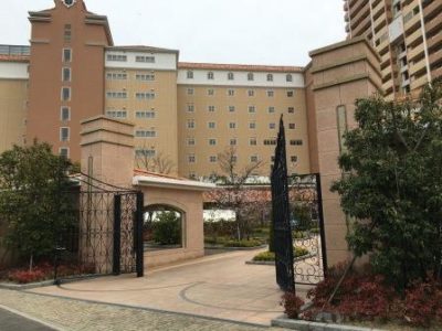 《正社員》年俸340万円以上可な介護職!綺麗な有料老人ホーム