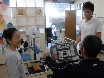 ≪神戸湊川駅近≫初任者～時給1250円☆デイ介護職