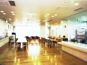 無資格・未経験~デイサービス介護ヘルパー|夏はアロハで|神戸摩耶海岸通